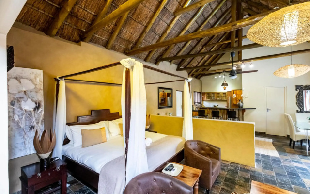 Fish Eagle Manor