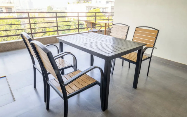 Housr 2 BHK Apartment Sector 41 Gurgaon