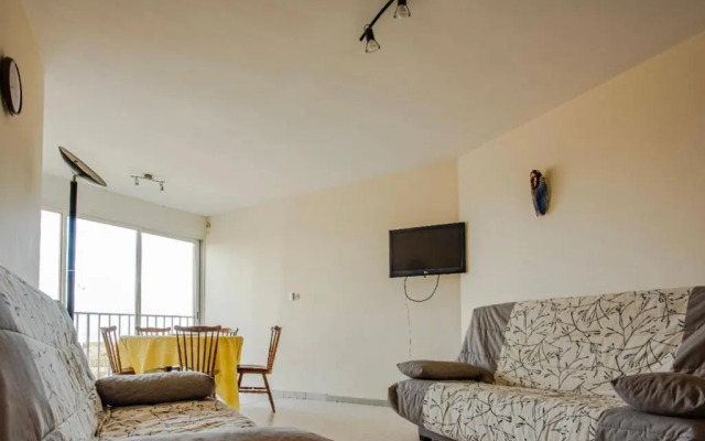 Nice studio with direct access to the sea