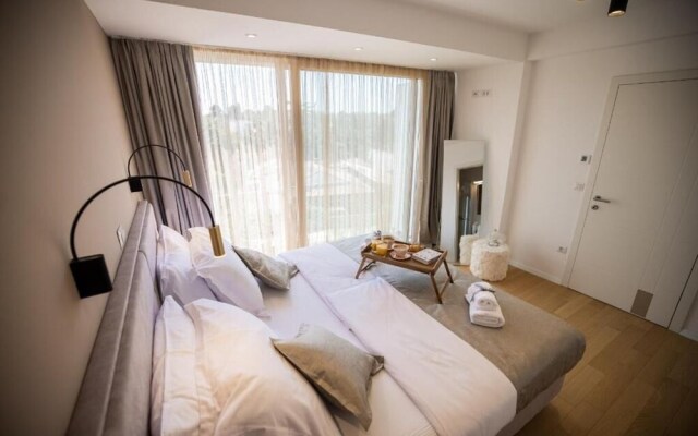 Penthouse Suite Arben