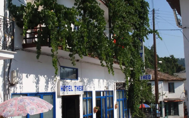 Hotel Theo
