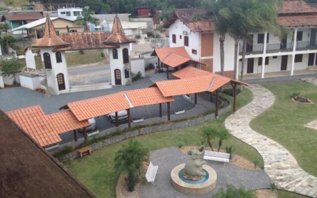Bartholo Plaza Hotel