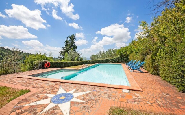 Cozy Holiday Home in Lamporecchio with Swimming Pool
