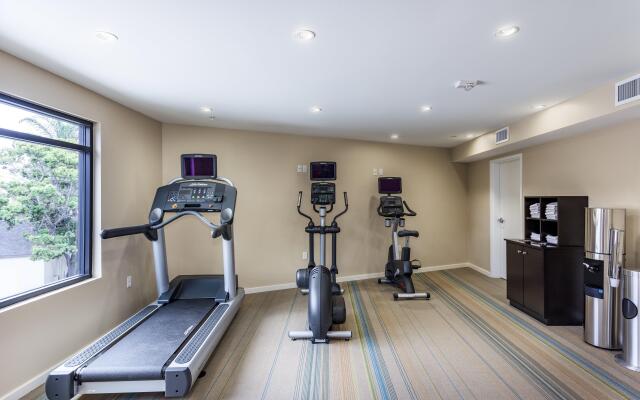 Holiday Inn Express & Suites La Jolla – Windansea Beach by IHG