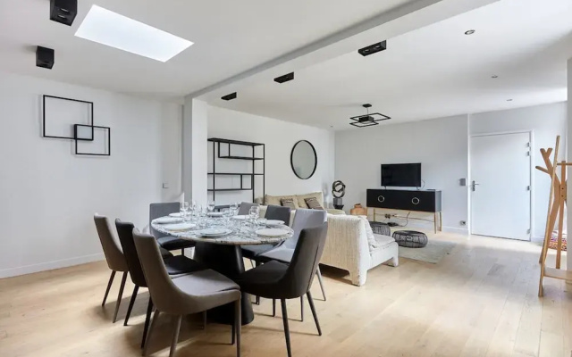 Superb Apartment Porte Maillot / Arc de Triomphe