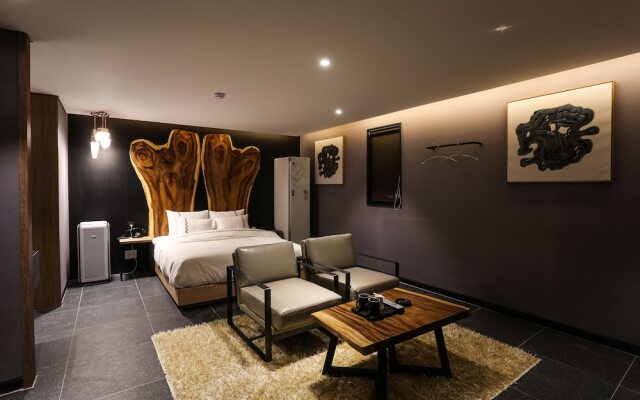 Jeonju Mari Hotel Park Store