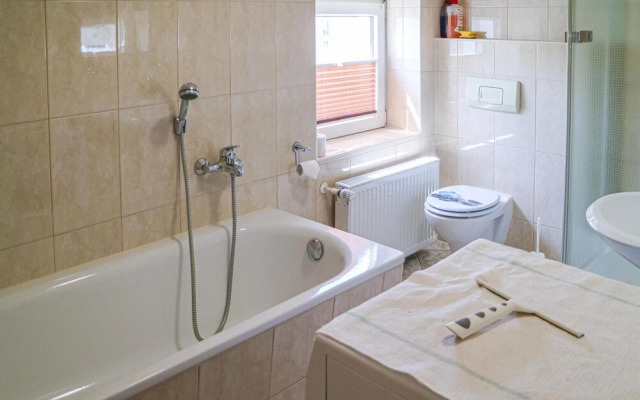 Awesome Apartment in Warnemünde With 2 Bedrooms