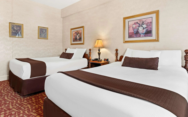 Genetti Hotel, SureStay Collection by Best Western