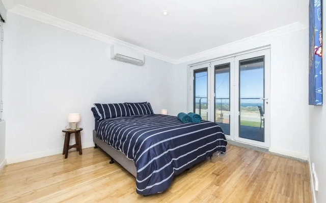 Ocean Surf - Luxury Apartment With Ocean Views