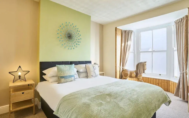 Host Stay Secret Garden