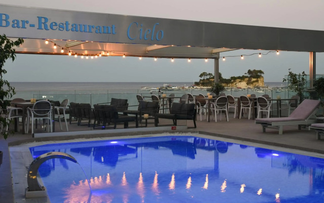 Denise Beach Hotel