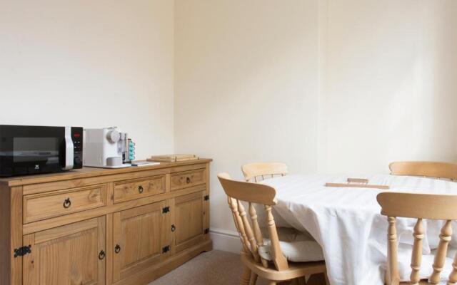 Dale Street Apartments Suite