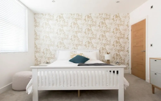 The White Wood Forest - Jewellery Quarter 3bdr Home