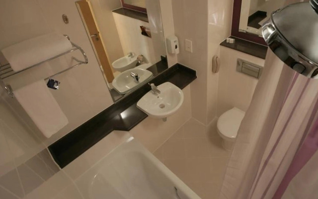 Premier Inn Dubai International Airport