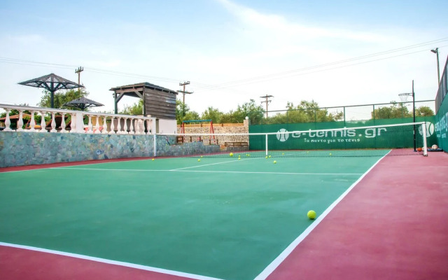 Villa Maxim with Private Pool & Tennis Court