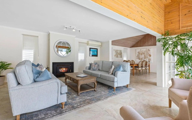 Dwyer St Hamptons Haven