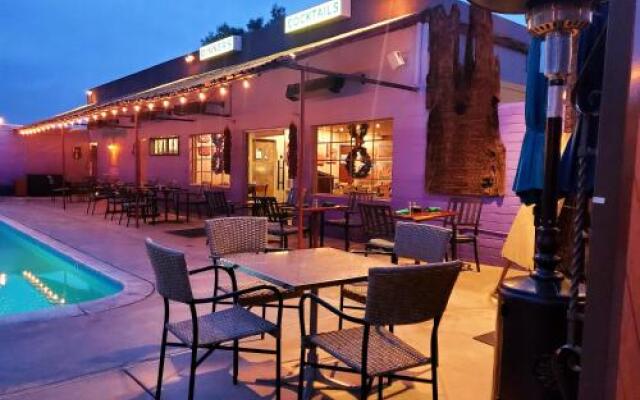 29 Palms Inn