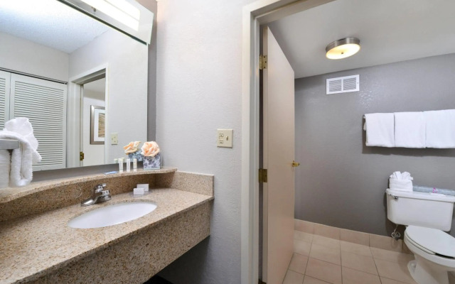 Courtyard by Marriott Charlotte/Matthews