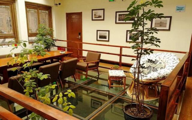 Shangri_La Lamtin Youth Hostel