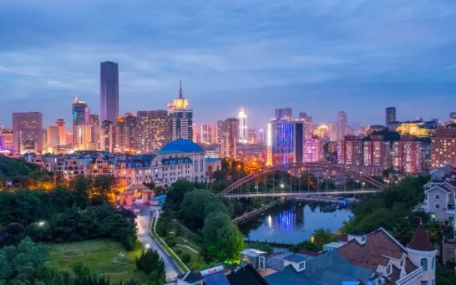 Wenshan Courtyard · Xuexiao Zhongshan Homestay (Dalian Railway Station Labor Park Subway Station) – Outside – Dalian