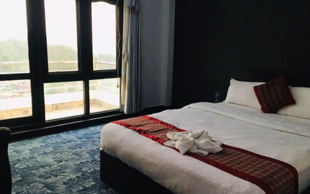 Hotel Hill Crown