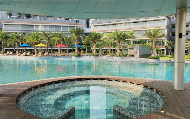 Gold Coast PIK Sea View Apartments by LongeSuites