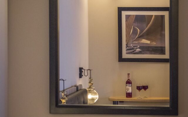 Viaggio Elegant Rooms