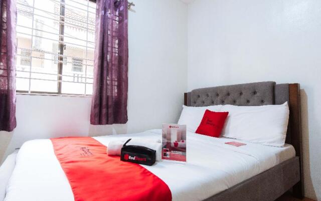 RedDoorz Plus near Robinsons Place Manila