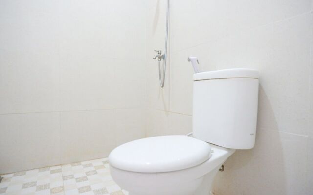 RedDoorz Plus Syariah near Stasiun Tegal 2