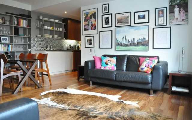 Fantastic Stylish 2 Bed Next to Borough Station