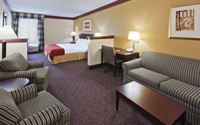 Days Inn & Suites By Wyndham Tahlequah