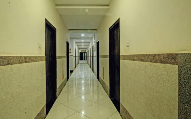 OYO 30475 Sangam Residency