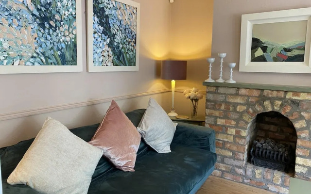 Remarkable 3-bed House in Belfast