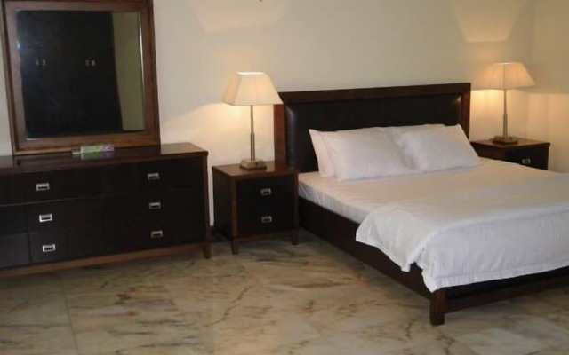 Delmon Hotel Suites