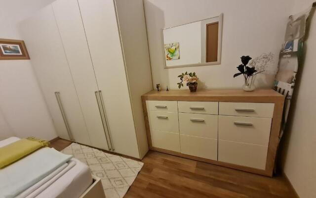 Apartment Bride's Rock