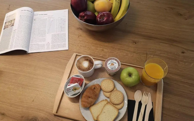 La França Travellers - Adults Only