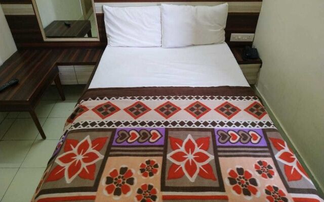 Iroomz Sri Balaji Residency