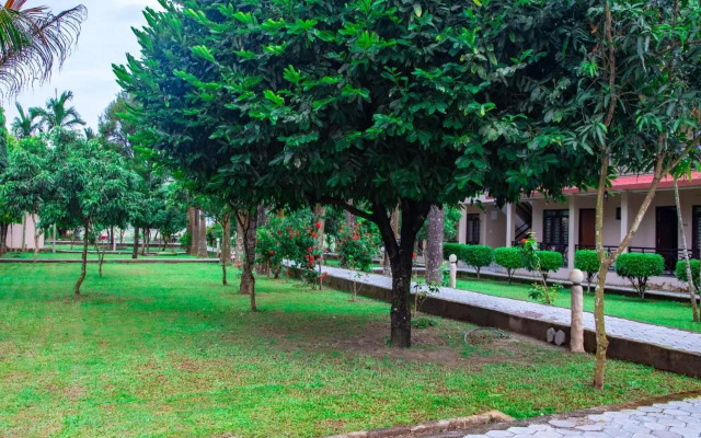 Chitwan Riverside Resort by OYO Rooms