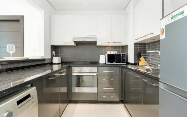 Exquisite 1 Bedroom Marina View