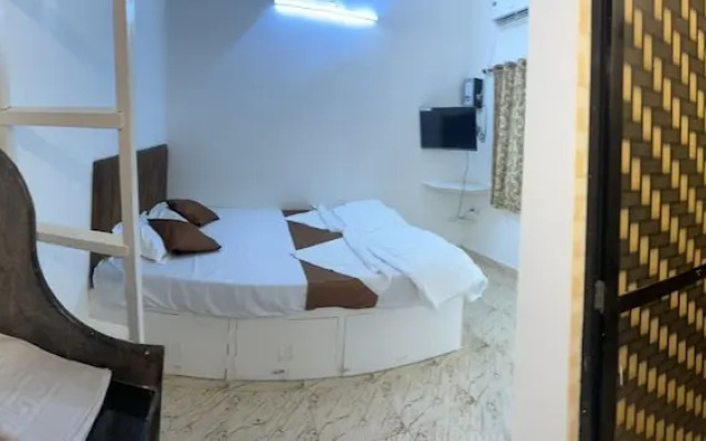 Sai Guru Guest House