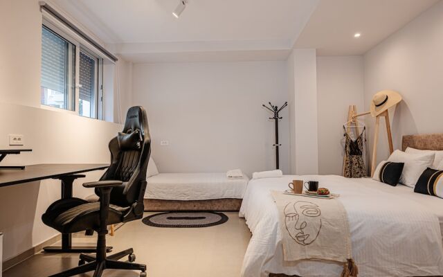 Amina Apartments