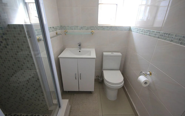 Isikhulu.53-55 North beach ,Umdloti. KwaZulu-Natal