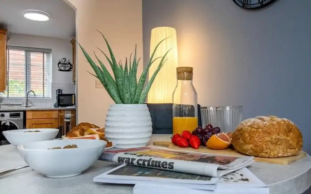 Host Stay Clover Field