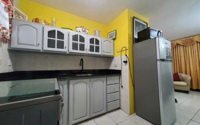 Gated Studio By The Pavillian Mall Near US Embassy Liguanea Kingston