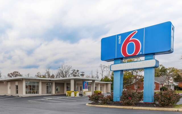 Motel 6 Winchester, VA