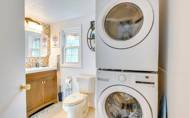 Arrowhead Lake Access: Cabin w/ Resort Amenities