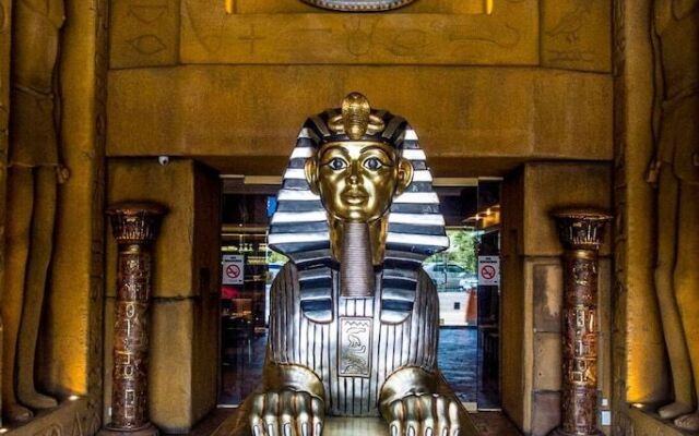 Sphinx Hotel Motel