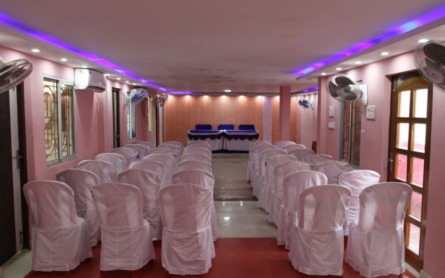 OYO 8369 Hotel Sea Mars