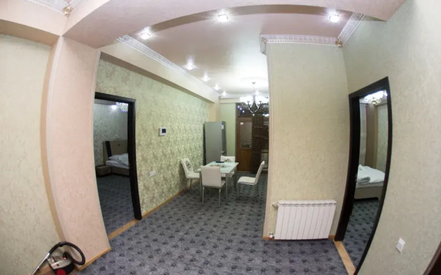 Bakuvi Tourist Apartment B008