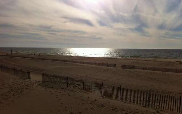 Manistee Inn & Marina